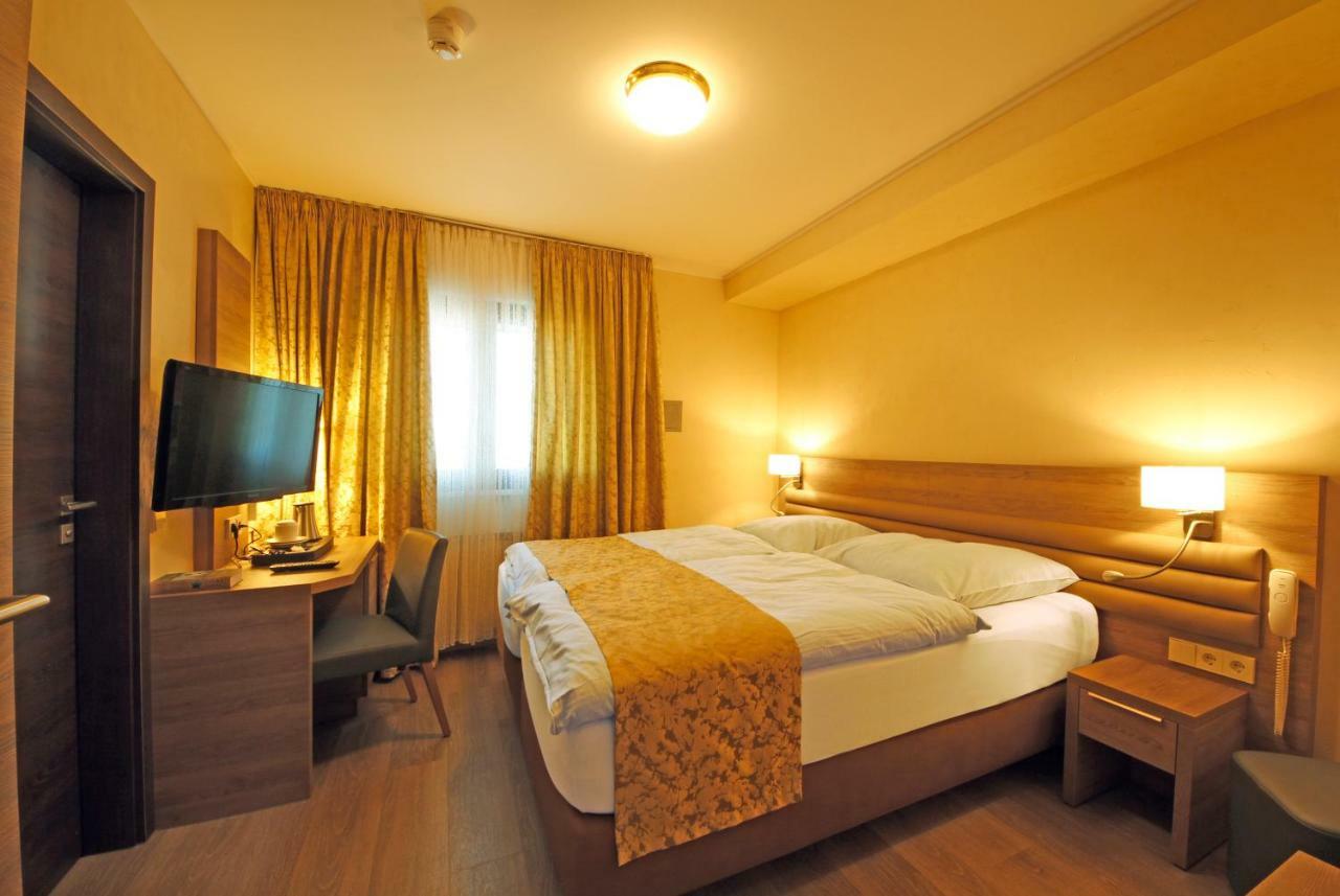 Hotel Saint Fiacre Bourscheid Kültér fotó