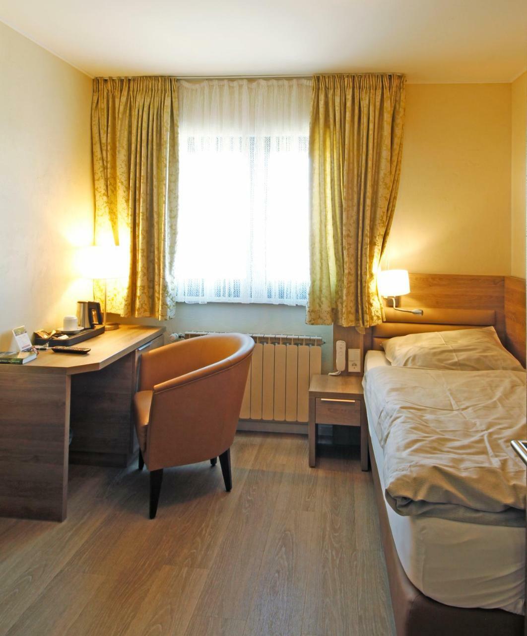 Hotel Saint Fiacre Bourscheid Kültér fotó