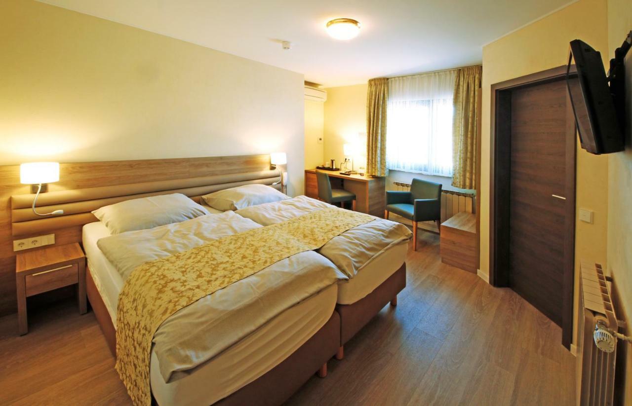 Hotel Saint Fiacre Bourscheid Kültér fotó